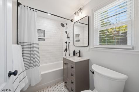 36 Burlington Road Clifton NJ 07012