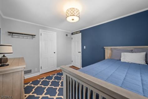 36 Burlington Road Clifton NJ 07012