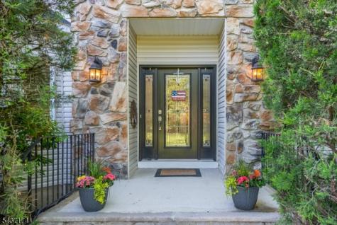 18 Tamari Court Randolph NJ 07869