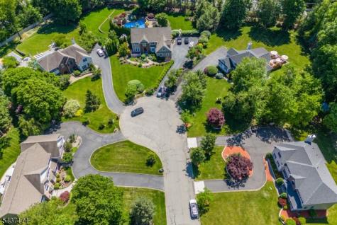 18 Tamari Court Randolph NJ 07869