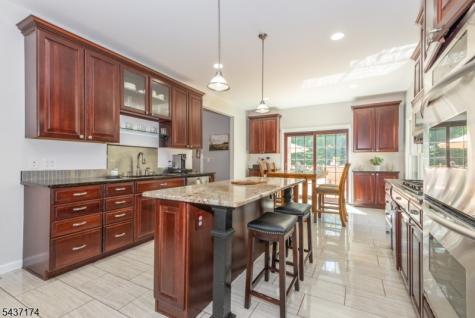 18 Tamari Court Randolph NJ 07869