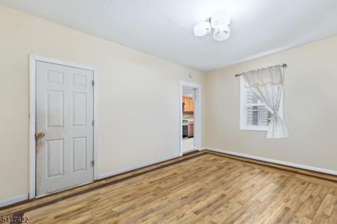971 Grove Street Irvington NJ 07111