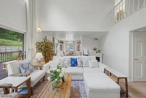 105 Nightingale Road Hope NJ 07825