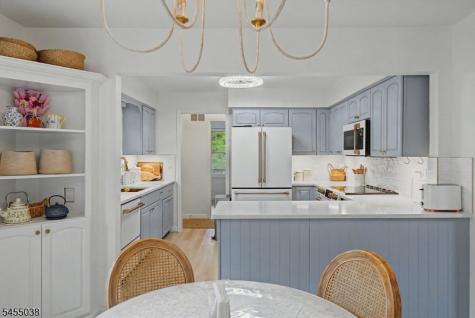 105 Nightingale Road Hope NJ 07825