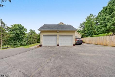 105 Nightingale Road Hope NJ 07825