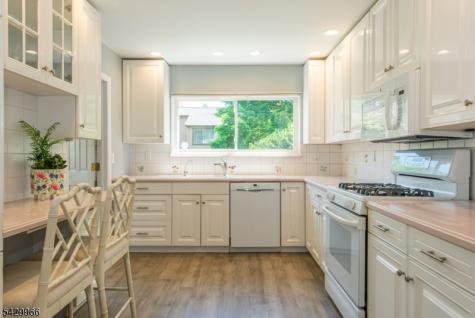 2 Spruce Lane Harding NJ 07960