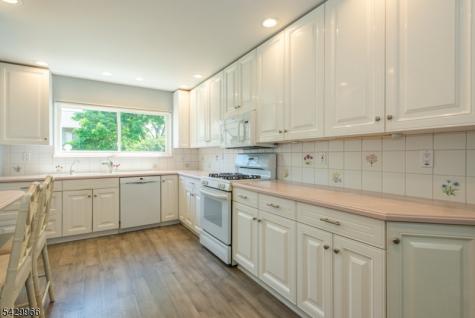 2 Spruce Lane Harding NJ 07960