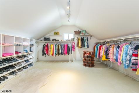 2 Spruce Lane Harding NJ 07960