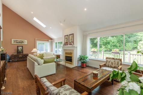 2 Spruce Lane Harding NJ 07960