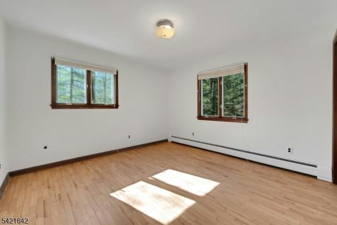 24 Deerhaven Lane Jefferson NJ 07435