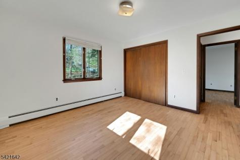 24 Deerhaven Lane Jefferson NJ 07435