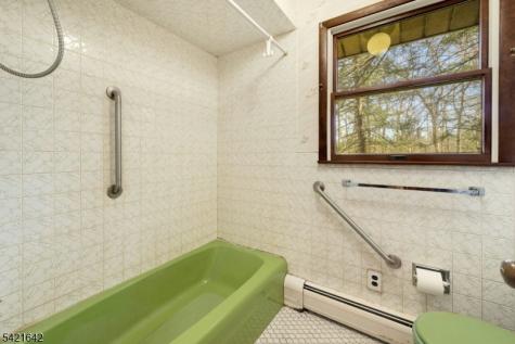 24 Deerhaven Lane Jefferson NJ 07435