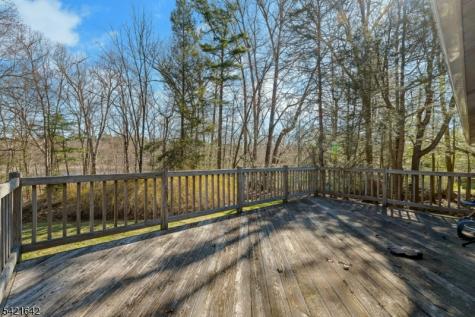 24 Deerhaven Lane Jefferson NJ 07435