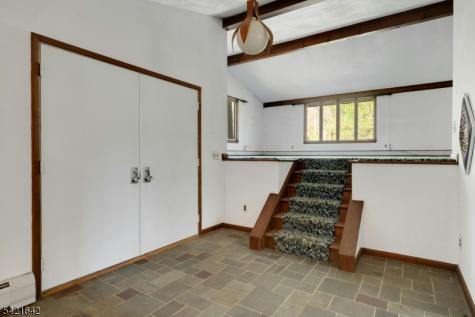 24 Deerhaven Lane Jefferson NJ 07435
