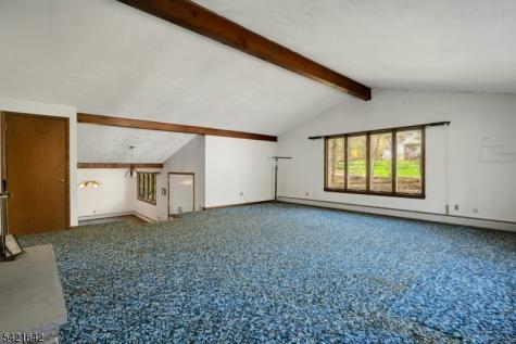 24 Deerhaven Lane Jefferson NJ 07435