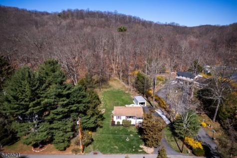 35 Cedar Terrace Jefferson NJ 07885