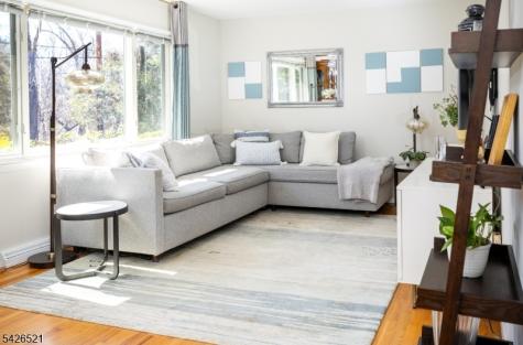 35 Cedar Terrace Jefferson NJ 07885