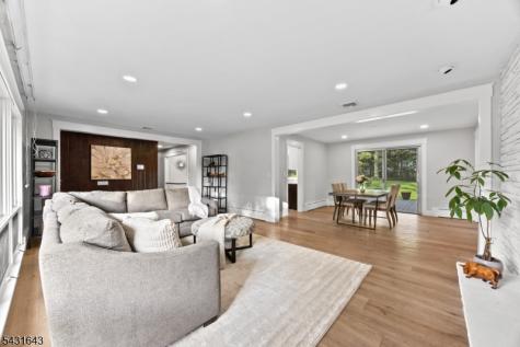 5 Oak Lane Montville NJ 07058