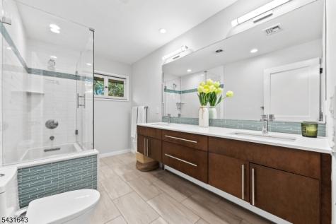 5 Oak Lane Montville NJ 07058