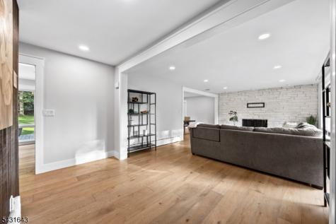 5 Oak Lane Montville NJ 07058