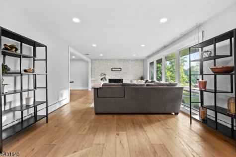 5 Oak Lane Montville NJ 07058