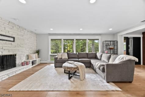 5 Oak Lane Montville NJ 07058