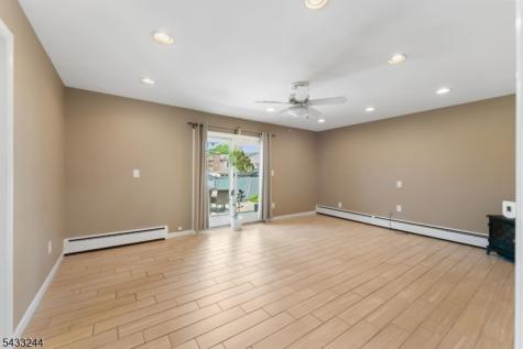 884 Peach Tree Road Union NJ 07083