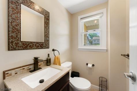 884 Peach Tree Road Union NJ 07083