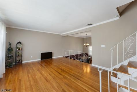 884 Peach Tree Road Union NJ 07083