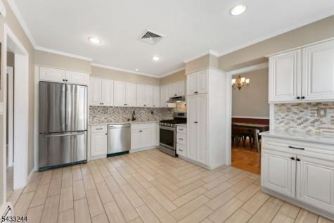 884 Peach Tree Road Union NJ 07083