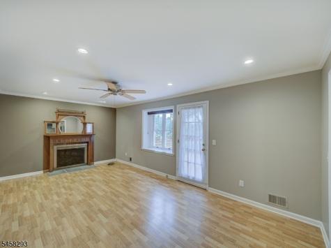 9 Amherst Court Clinton NJ 08801
