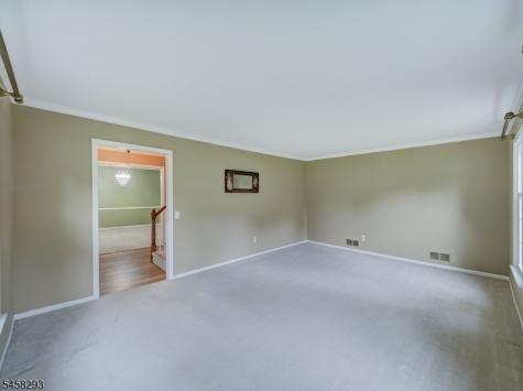 9 Amherst Court Clinton NJ 08801