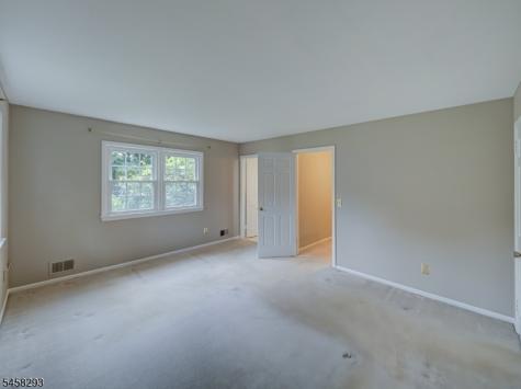 9 Amherst Court Clinton NJ 08801
