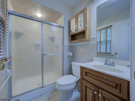 9 Amherst Court Clinton NJ 08801