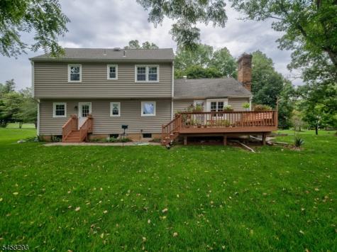 9 Amherst Court Clinton NJ 08801