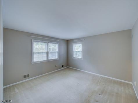 9 Amherst Court Clinton NJ 08801
