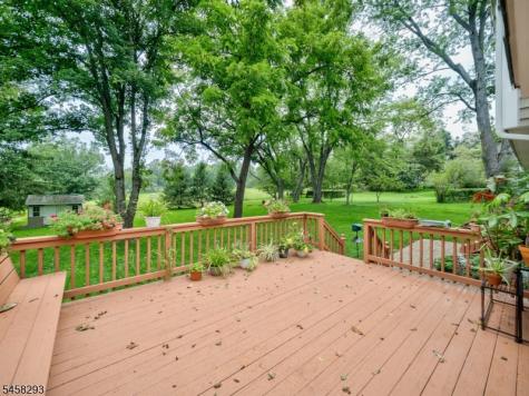9 Amherst Court Clinton NJ 08801