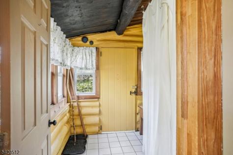 6 West Circle Ringwood NJ 07456