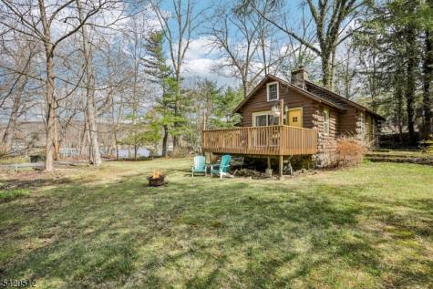 6 West Circle Ringwood NJ 07456