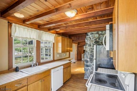 6 West Circle Ringwood NJ 07456