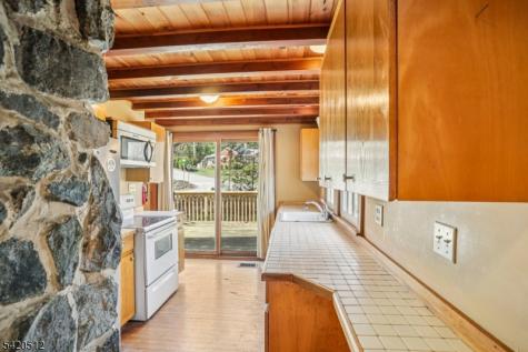 6 West Circle Ringwood NJ 07456
