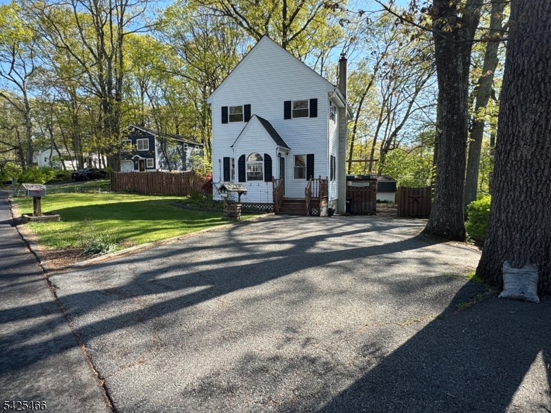 95 Unger Avenue Hopatcong NJ 07874