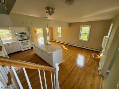 95 Unger Avenue Hopatcong NJ 07874