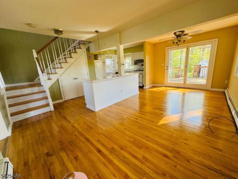 95 Unger Avenue Hopatcong NJ 07874