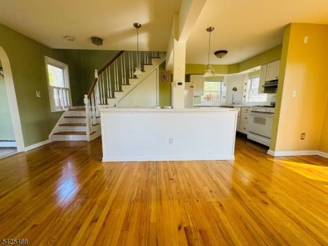 95 Unger Avenue Hopatcong NJ 07874