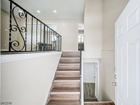 42 Mercer Street Carteret NJ 07008
