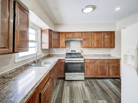 42 Mercer Street Carteret NJ 07008