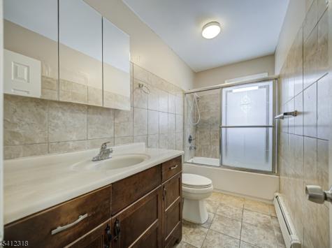 42 Mercer Street Carteret NJ 07008