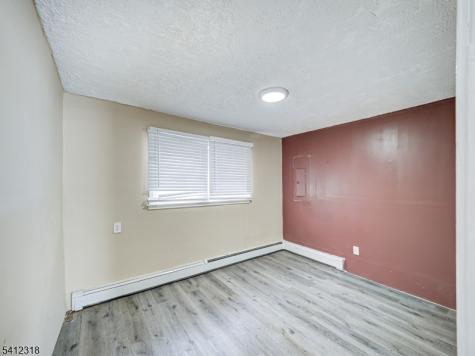42 Mercer Street Carteret NJ 07008