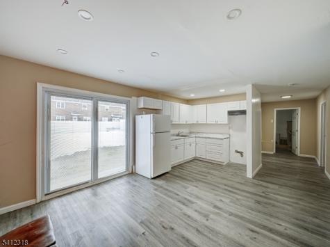 42 Mercer Street Carteret NJ 07008
